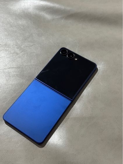 Samsung Galaxy Z Flip 7 รูปที่ 2
