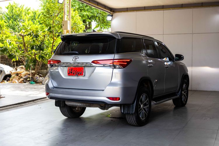 Toyota Fortuner 2020 2.4 V Utility-car ดีเซล ไม่ติดแก๊ส เกียร์อัตโนมัติ เงิน รูปที่ 4