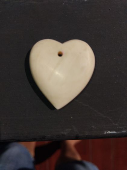 หัวใจแกะ แกะแบบนูน อย่างหนา ขนาดใหญ่ ของแท้ สภาพสวย เดิมๆ เนื้อออกสีน้ำนม ความเก่า ความแห้ง เป็นธรรมชาติ ดูง่าย หายาก  รูปที่ 2