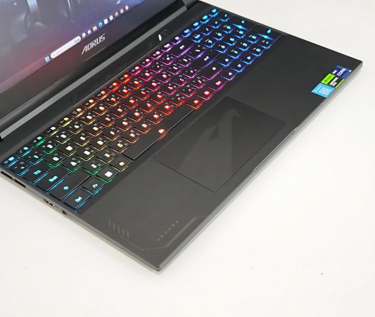 (i9-13900HX RTX 4070 8 GB ) GIGABYTE AORUS 15X ASF-B3TH754SH  รูปที่ 3
