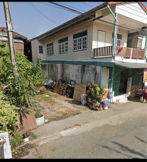 ต้องการขายที่ดิน 20 ตารางวา อยู่ ในการเคหะ ฉลองกรุงอยู่ หนองจอก ตำบล ลำผักชี  ที่ดิน ถมแล้ว ลงเสาเข็มแล้ว ต้องการขาย ราคา   990,000 บาท