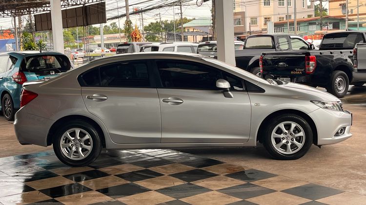 Honda Civic 2013 1.8 S i-VTEC Sedan เบนซิน ไม่ติดแก๊ส เกียร์อัตโนมัติ บรอนซ์เงิน รูปที่ 4