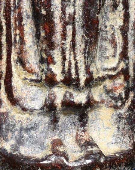 สวยมาก❗ให้เช่าพระบ้าน พระร่วงยึนหลังรางปืน กรุวัดพระศรีมหาธาตุ ลพบุรี เนื้อสนิมแดง มีไขขาว แตกเส้นใยแมงมุม รูปที่ 13