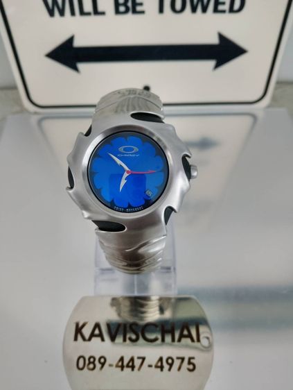 นาฬิกา oakley Blade Brushed หน้าปัด Sunburst Blue Dial