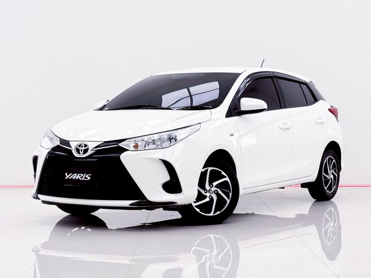 รถ Toyota Yaris 1.2 Entry สี ขาว