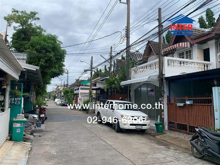 ทาวน์เฮ้าส์ 2 ชั้น 16 ตร.ว. หมู่บ้านชมเดือน3 ใกล้รร.เตรียมอุดมศึกษาพัฒนาการ ซอยอ่อนนุช59-1 ถนนอ่อนนุช ถนนพัฒนาการ เขตประเวศ กรุงเทพมหานคร