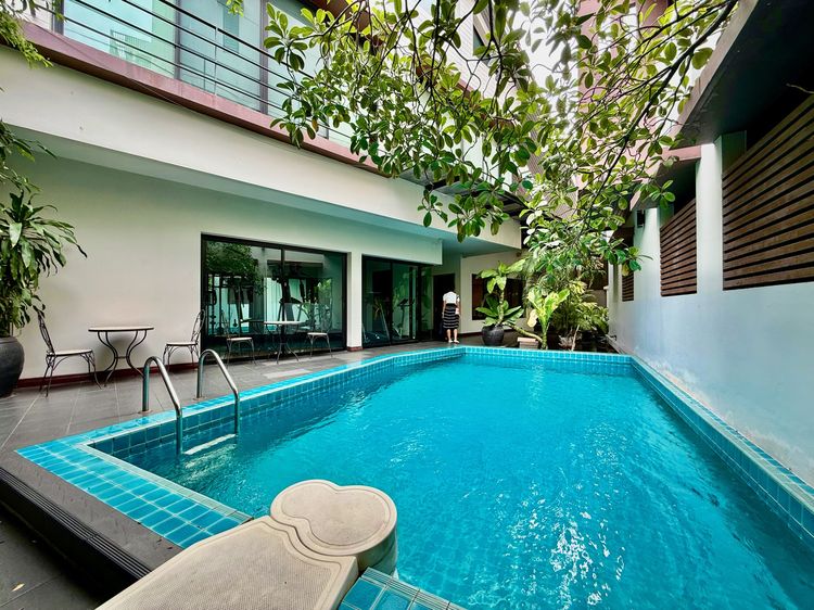 ตกแต่งครบ ไม่ใช่ ขายอพาร์ตเมนต์ บ้านศศิดา 4 อาคาร 229 ตร.วา 1240 ตร.เมตร สุขุมวิท 24 รูปที่ 2