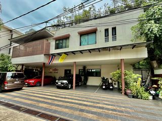 ขายอพาร์ตเมนต์ บ้านศศิดา 4 อาคาร 229 ตร.วา 1240 ตร.เมตร สุขุมวิท 24