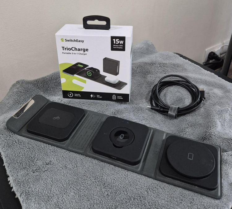 แท่นชาร์จอุปกรณ์ไร้สายแบบ 3 in 1 - Black