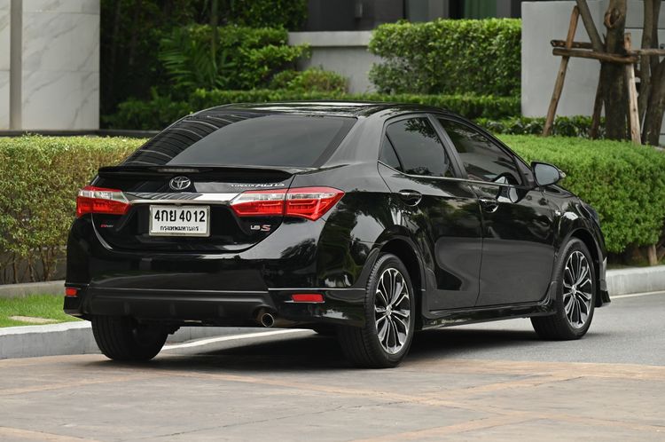 Toyota Altis 2015 1.8 Esport Sedan เบนซิน ไม่ติดแก๊ส เกียร์อัตโนมัติ ดำ รูปที่ 4