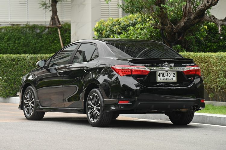 Toyota Altis 2015 1.8 Esport Sedan เบนซิน ไม่ติดแก๊ส เกียร์อัตโนมัติ ดำ รูปที่ 3
