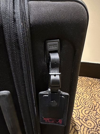 Tumi Continental Dual Access 4 Wheeled Carry ON รูปที่ 2