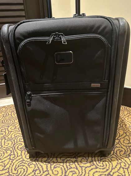 Tumi Continental Dual Access 4 Wheeled Carry ON