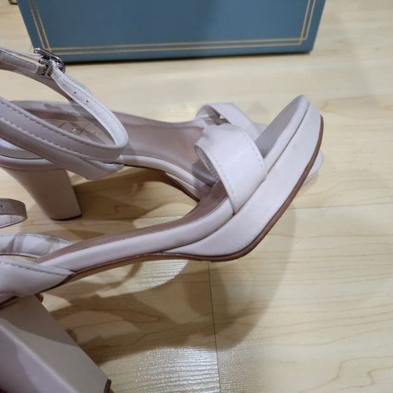 รองเท้าแบรนด์ Tacha Size 38 สี Beige ออกงานสวย รูปที่ 5