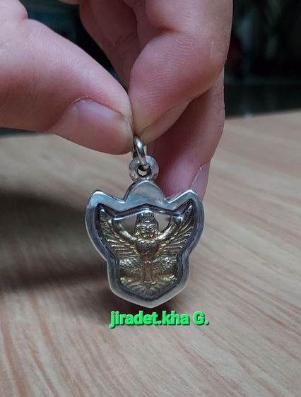 พญาครุฑ ของหลวงพ่อวราห์ วัดโพธิ์ทอง เลี่ยมใส่กรอบเนื้อเงินแท้ 92.5 อายุบูชามากกว่า 15 ปี สภาพตามในรูปทุกประการ
 รูปที่ 2