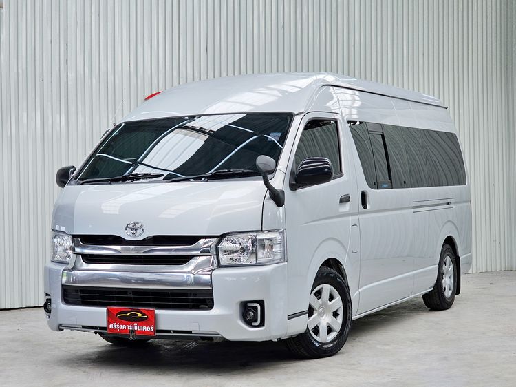 รถ Toyota Commuter 2.5 สี เทา