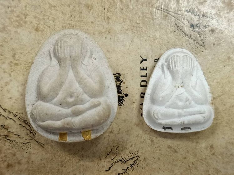 หลวงปู่โต๊ะ ชุดปิดตากรรมการ เพชรรุ่งโรจน์ ปี2535 ตะกรุดทองคำ ตะกรุดเงิน หลังยันต์นะ เฑาว์ นะ รูปที่ 2