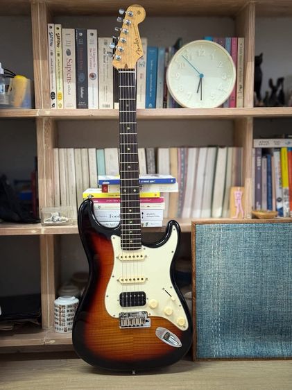 กีต้าร์ไฟฟ้า Fender Custom Shop Deluxe Stratocaster ปี2011