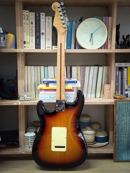 Fender Custom Shop Deluxe Stratocaster ปี2011 รูปที่ 2