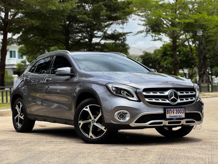 Mercedes-Benz GLA-Class 2019 GLA200 Utility-car เบนซิน ไม่ติดแก๊ส เกียร์อัตโนมัติ เทา รูปที่ 3