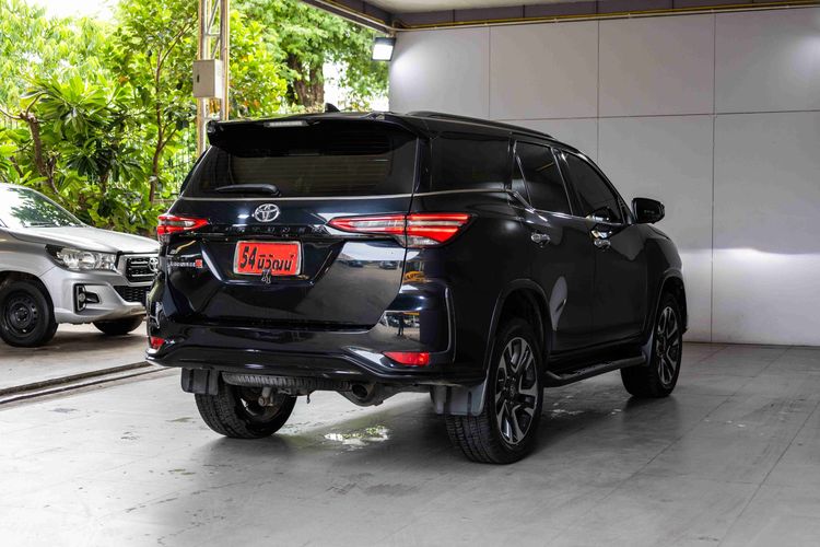 Toyota Fortuner 2021 2.8 Legender Utility-car ดีเซล ไม่ติดแก๊ส เกียร์อัตโนมัติ ดำ รูปที่ 4