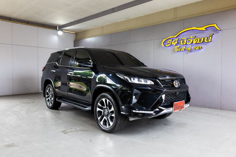 รถ Toyota Fortuner 2.8 Legender สี ดำ