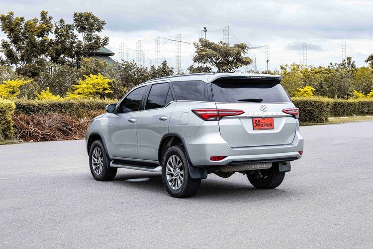 Toyota Fortuner 2020 2.4 V Utility-car ดีเซล ไม่ติดแก๊ส เกียร์อัตโนมัติ เทา รูปที่ 4