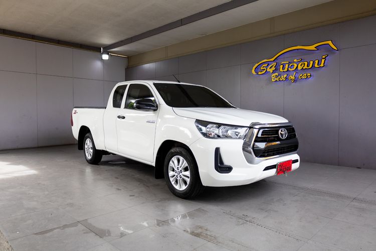 รถ Toyota Hilux Revo Smart Cab 2.4 Entry Z Edition สี ขาว