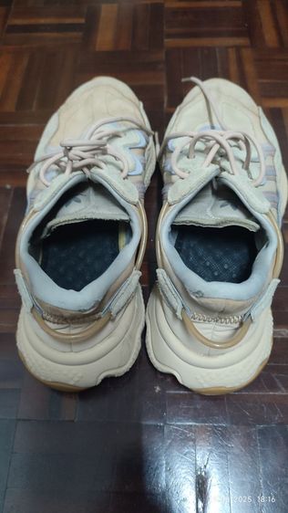 รองเท้าผ้าใบ Adidas Ozweego มือสอง รูปที่ 4