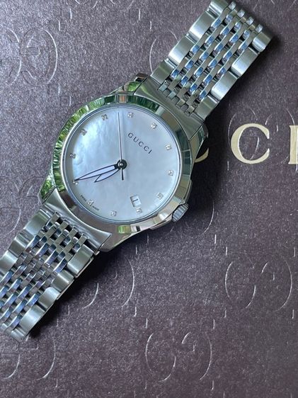 GUCCI G Timeless 27 mm Mother of Pearl Diamond Lady Watch White Dial YA126504 รูปที่ 10
