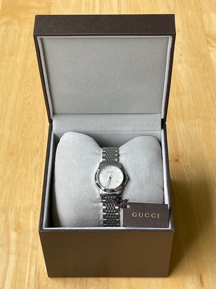 GUCCI G Timeless 27 mm Mother of Pearl Diamond Lady Watch White Dial YA126504 รูปที่ 17