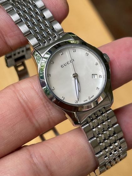 GUCCI G Timeless 27 mm Mother of Pearl Diamond Lady Watch White Dial YA126504 รูปที่ 11