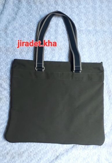 กระเป๋าสะพายแบรนด์ LACOSTE สีเขียวทหาร ขนาด 18×15.5 นิ้ว แบรนด์แท้ สินค้าสมบูรณ์ไม่มีตำหนิ สภาพเก่าเก็บ ทำความสะอาดจะดูดี (Original) รูปที่ 9