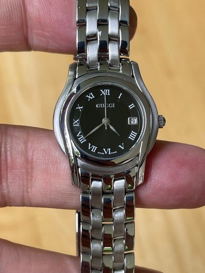 GUCCI Round face Watches 5500L Quartz Black Dial Women รูปที่ 4
