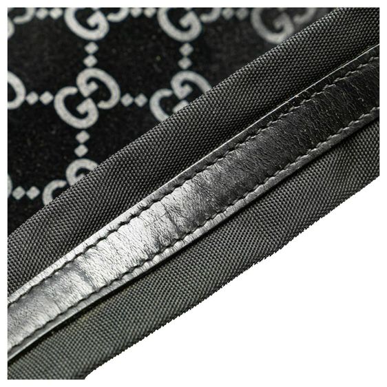 ขายกระเป๋าสะพาย Gucci Black GG Suede Hobo รูปที่ 9