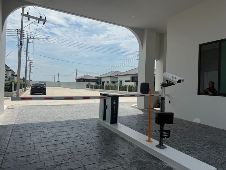  ไม้กั้นรถยนต์ระยอง ไม้กั้นรถระยอง 061-8267938 ไม้แขนกั้นระยอง ศรีราชา พัทยา ไม้กั้นทางเข้า-ออก CAR PARK ติดตั้งฟรี รูปที่ 10