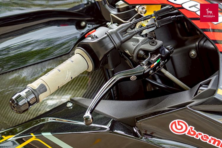 Kawasaki Ninja ZX-10R ปี2021 ท่อAkrapovic ล้อมาเชส แต่งสี่แสน รูปที่ 14