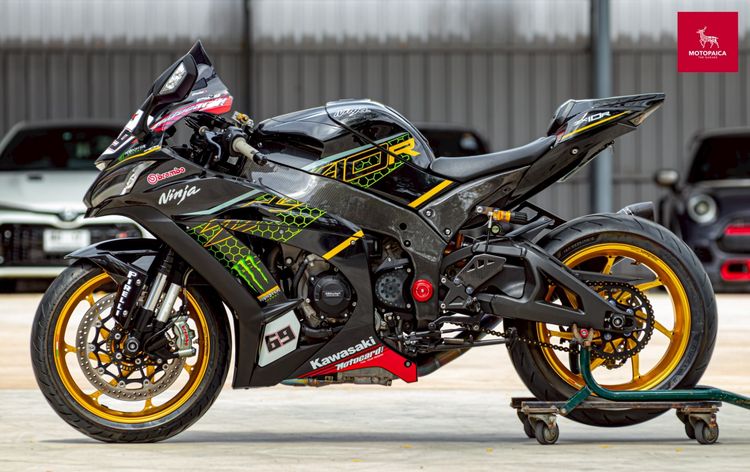 Kawasaki Ninja ZX-10R ปี2021 ท่อAkrapovic ล้อมาเชส แต่งสี่แสน รูปที่ 4