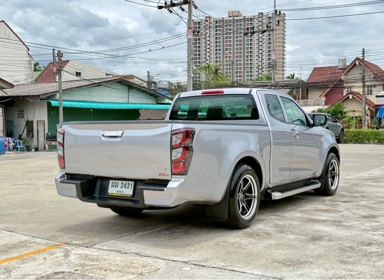 Isuzu D-MAX 2024 1.9 Hi-Lander L Pickup ดีเซล ไม่ติดแก๊ส เกียร์ธรรมดา บรอนซ์เงิน รูปที่ 2