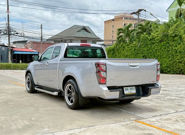 Isuzu D-MAX 2024 1.9 Hi-Lander L Pickup ดีเซล ไม่ติดแก๊ส เกียร์ธรรมดา บรอนซ์เงิน รูปที่ 4