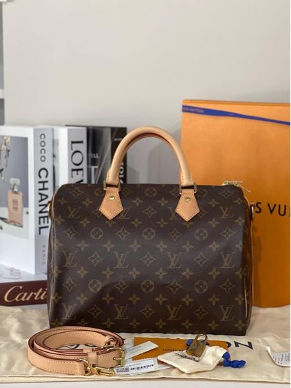 ขายกระเป๋า Louis Vuitton  สภาพ NEW ปี 2020 อุปกรณ์ครบน้องนอนตู้อย่างเดี่ยวใหม่มากๆค่ะ  รูปที่ 2
