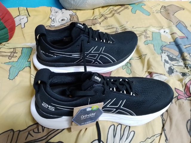 รองเท้ากีฬา asics US 10