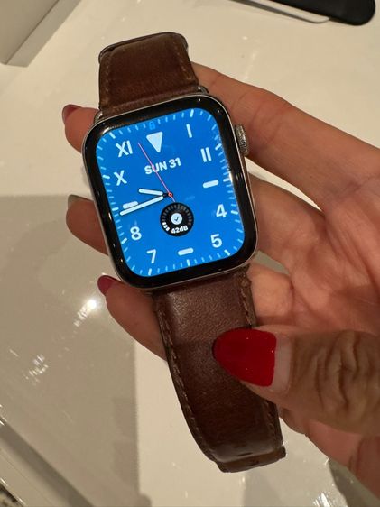 Apple Watch Series 4  รูปที่ 2