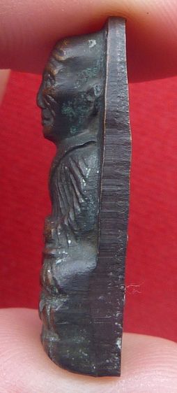 หลวงปู่ทวดพิมพ์เล็กหลังหนังสือ รูปที่ 4