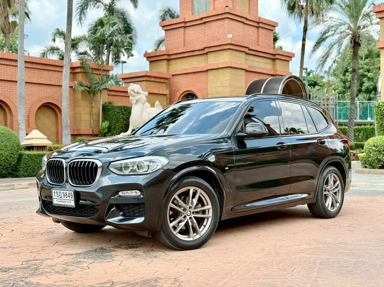 รถ BMW X3 2.0 xDrive20d 4WD สี ดำ