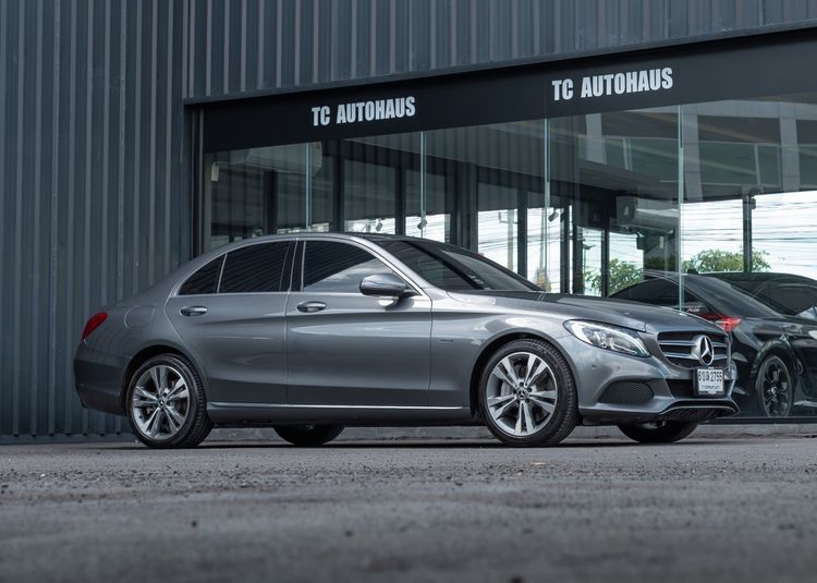 รถ Mercedes-Benz C-Class C350 สี เทา
