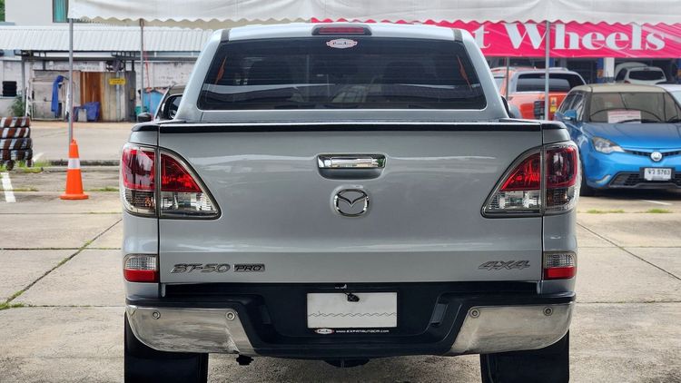 Mazda BT-50 Pro 2012 3.2 R 4WD Pickup ดีเซล ไม่ติดแก๊ส เกียร์อัตโนมัติ บรอนซ์เงิน รูปที่ 4