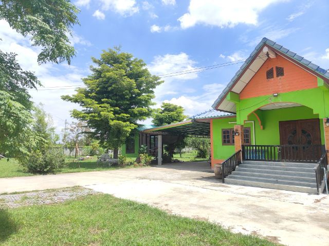 ขายบ้านสวน✅บ้าน 2 หลัง  
เจ้าของขายเอง  เนื้อที่ 1 ไร่ 2 งาน 55 ตรว 
☘️มีบ่อปลา
☘️ล้อมรั้ว
🎈ใกล้โรบินสัน(เดินทาง 10 นาที)
พิกัด ต.โคกลำพาน อ.เมือง จ.ลพบุรี
🙏ราคา 3,500,000 บาท🙏
086-130-7741 (โบว์) รูปที่ 4