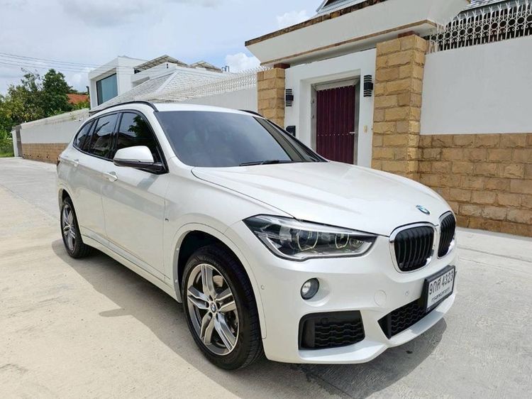 รถ BMW X1 2.0 sDrive20d M Sport สี ขาว
