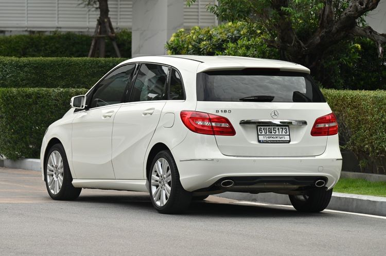 Mercedes-Benz B-Class 2014 B180 Sedan เบนซิน ไม่ติดแก๊ส เกียร์อัตโนมัติ ขาว รูปที่ 3